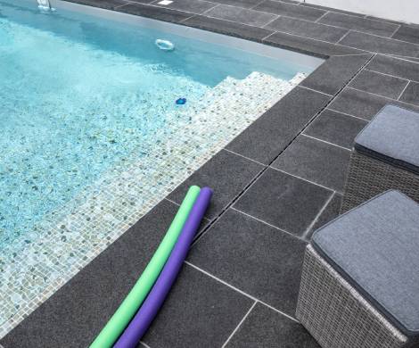 Pool Tiling In South Florida