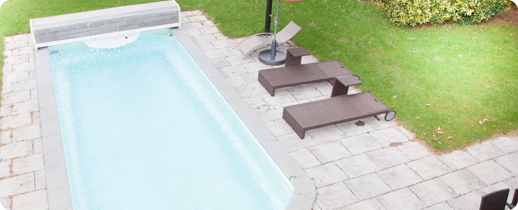 Laying old paving around a swimming pool