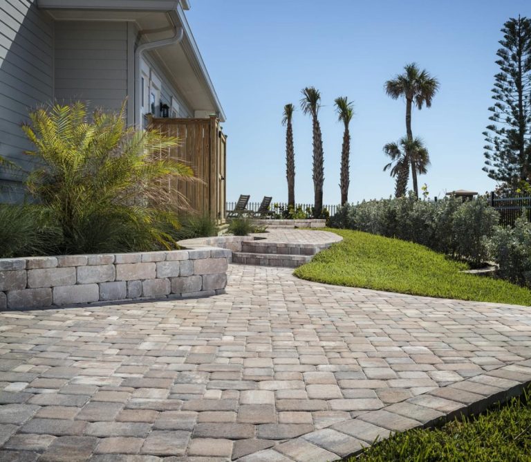 Patio pavers by Molina & Son Brick Pavers in South Florida